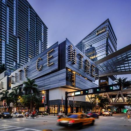 Serene Full Bed With 50 Inch Smart Tv, Netflix, Airplay, Mini-Fridge, And 500 Mbps Wifi Near Fiu, Dolphin Mall, Airport Miami Exteriör bild