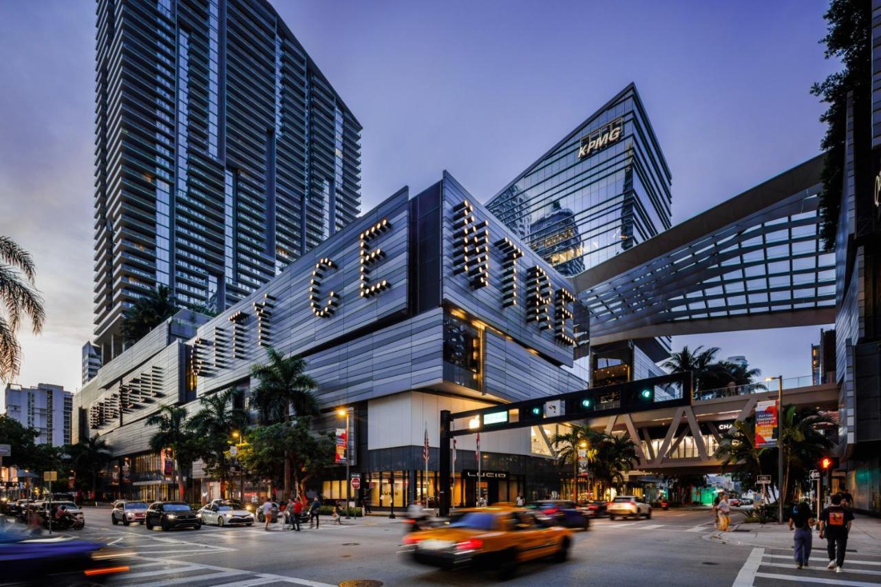 Serene Full Bed With 50 Inch Smart Tv, Netflix, Airplay, Mini-Fridge, And 500 Mbps Wifi Near Fiu, Dolphin Mall, Airport Miami Exteriör bild